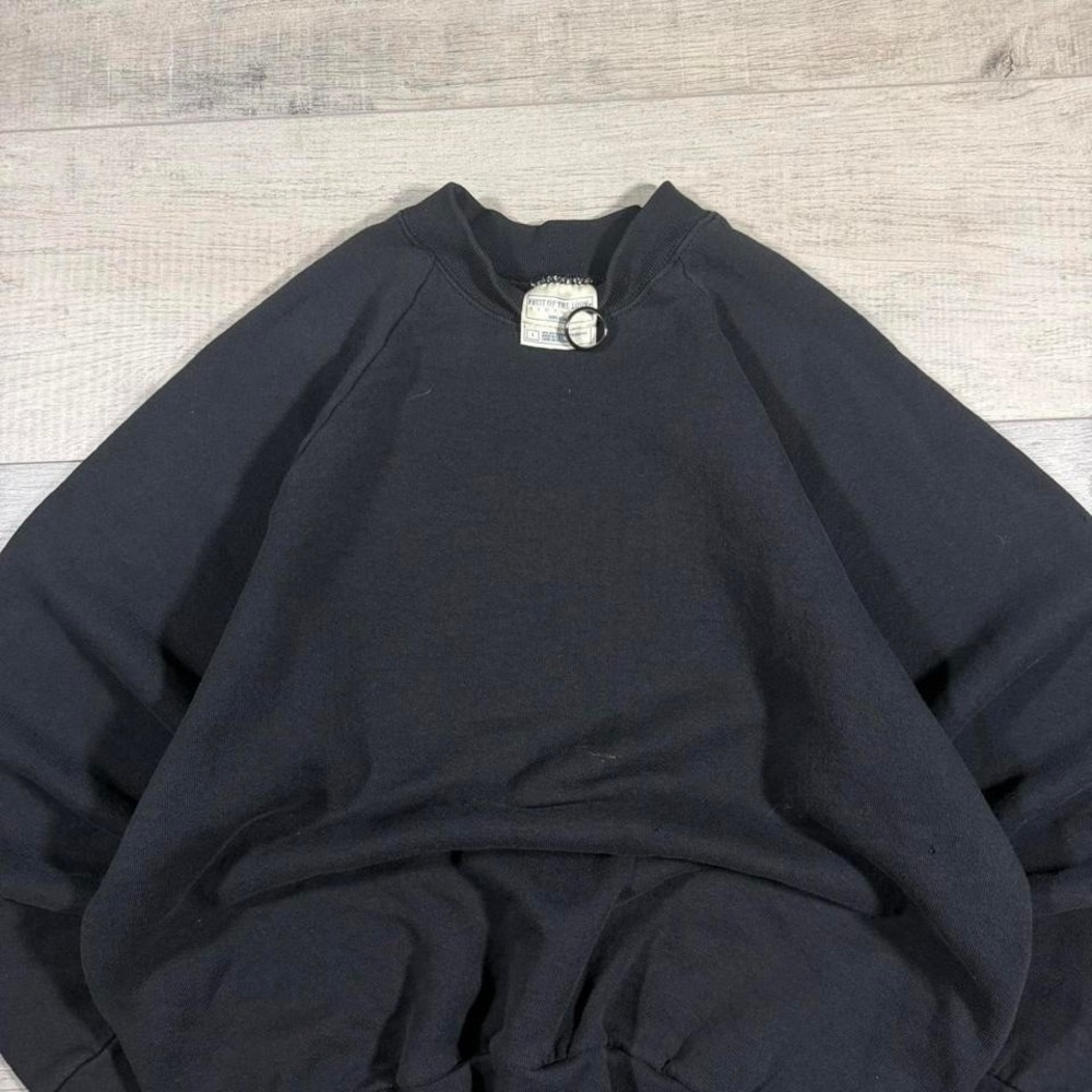 Vintage 2000s emo grunge essential blank sweatshirt Size L